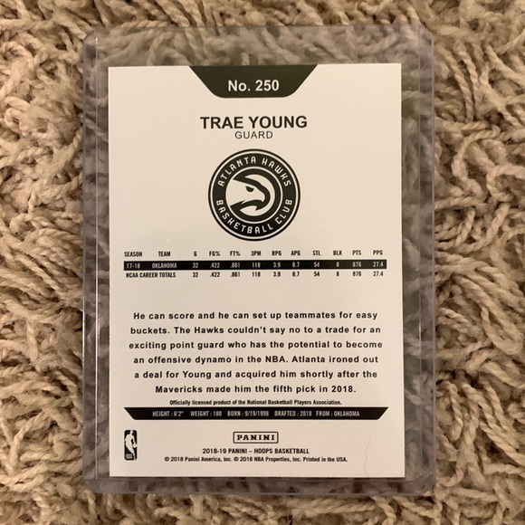 Trae Young NBA hoops rookie card - Picture 2 of 2